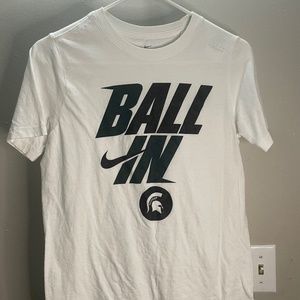 Womens MSU Basketball shirt